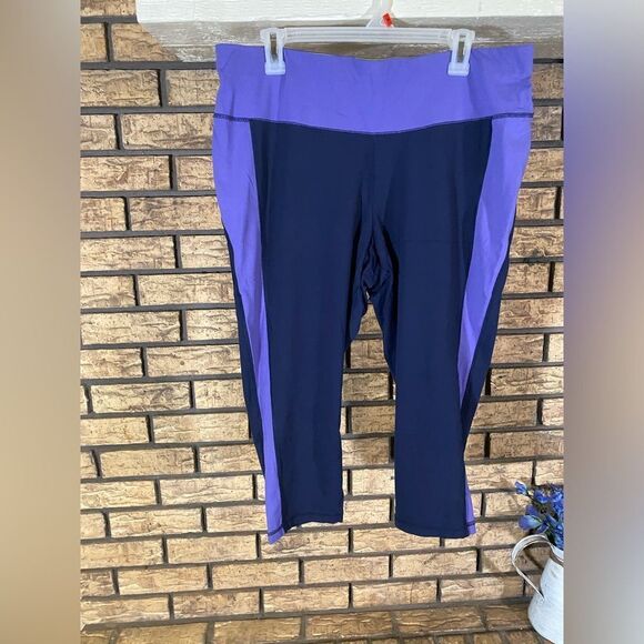 Plus size active leggings - Picture 1 of 5